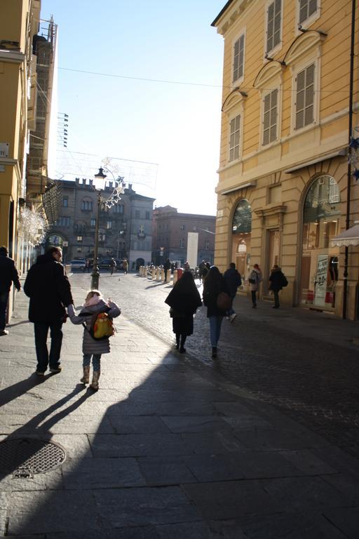Il Tenore D'Oro Centralissimo Lejlighed Parma Værelse billede